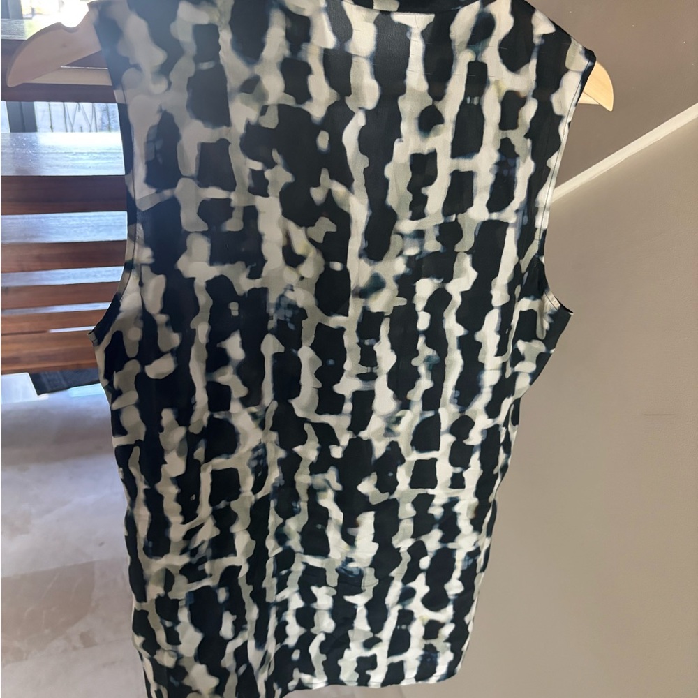 Theory Monochrome Patterned Top - image 3